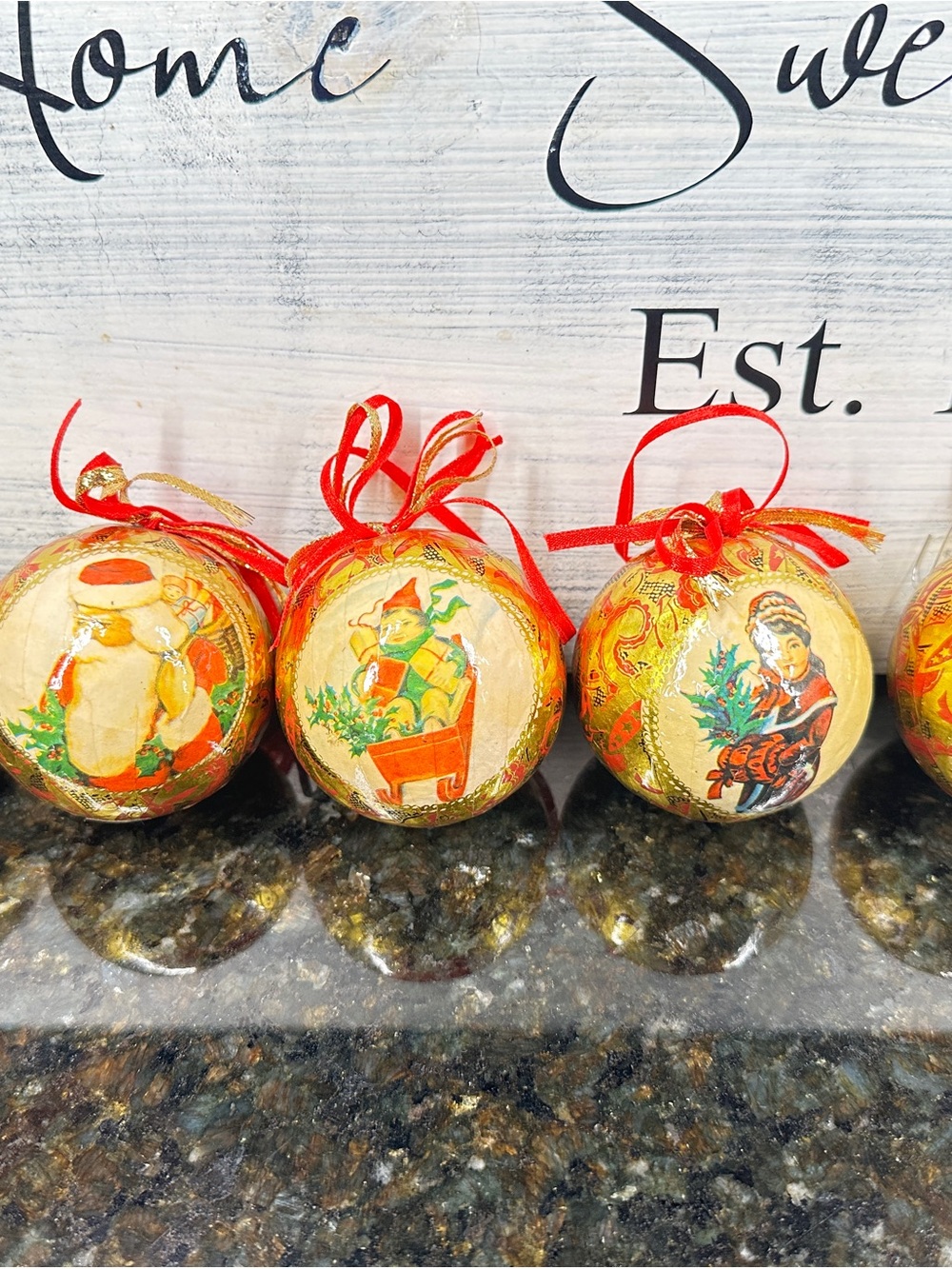Source Unknown Red and Gold Vintage-Style Holiday Ornament Set